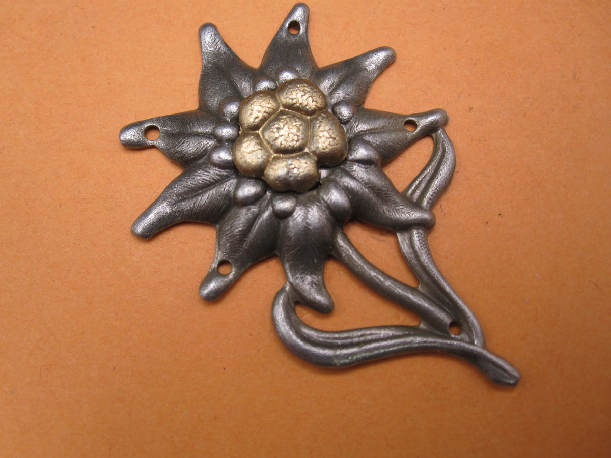 H.W.  -   -  Gebirgsjäger Mützenabzeichen Wehrmacht - Heer Edelweiß für die Bergmütze