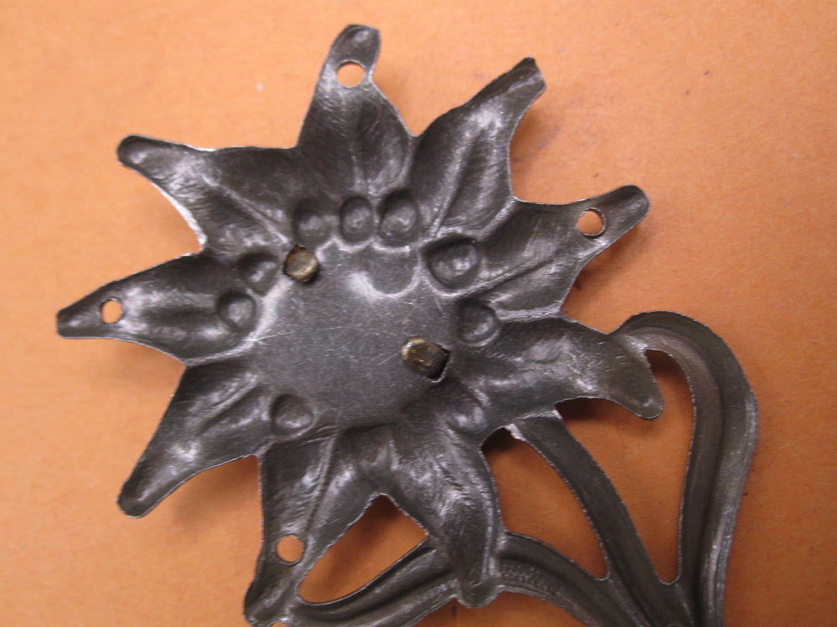 H.W.  -   -  Gebirgsjäger Mützenabzeichen Wehrmacht - Heer Edelweiß für die Bergmütze