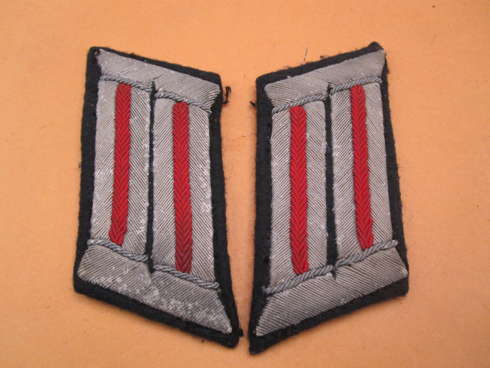 H.W.  -   -     Kragenspiegel für Offizier der Wehrmacht Heer Artillerie Sturmartillerie