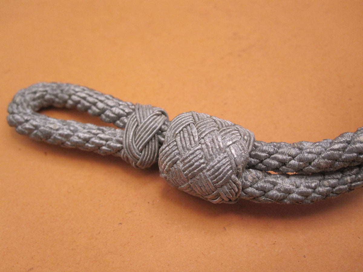 H.W.  -  -  Mützenkordel für Schirmmütze Wehrmacht