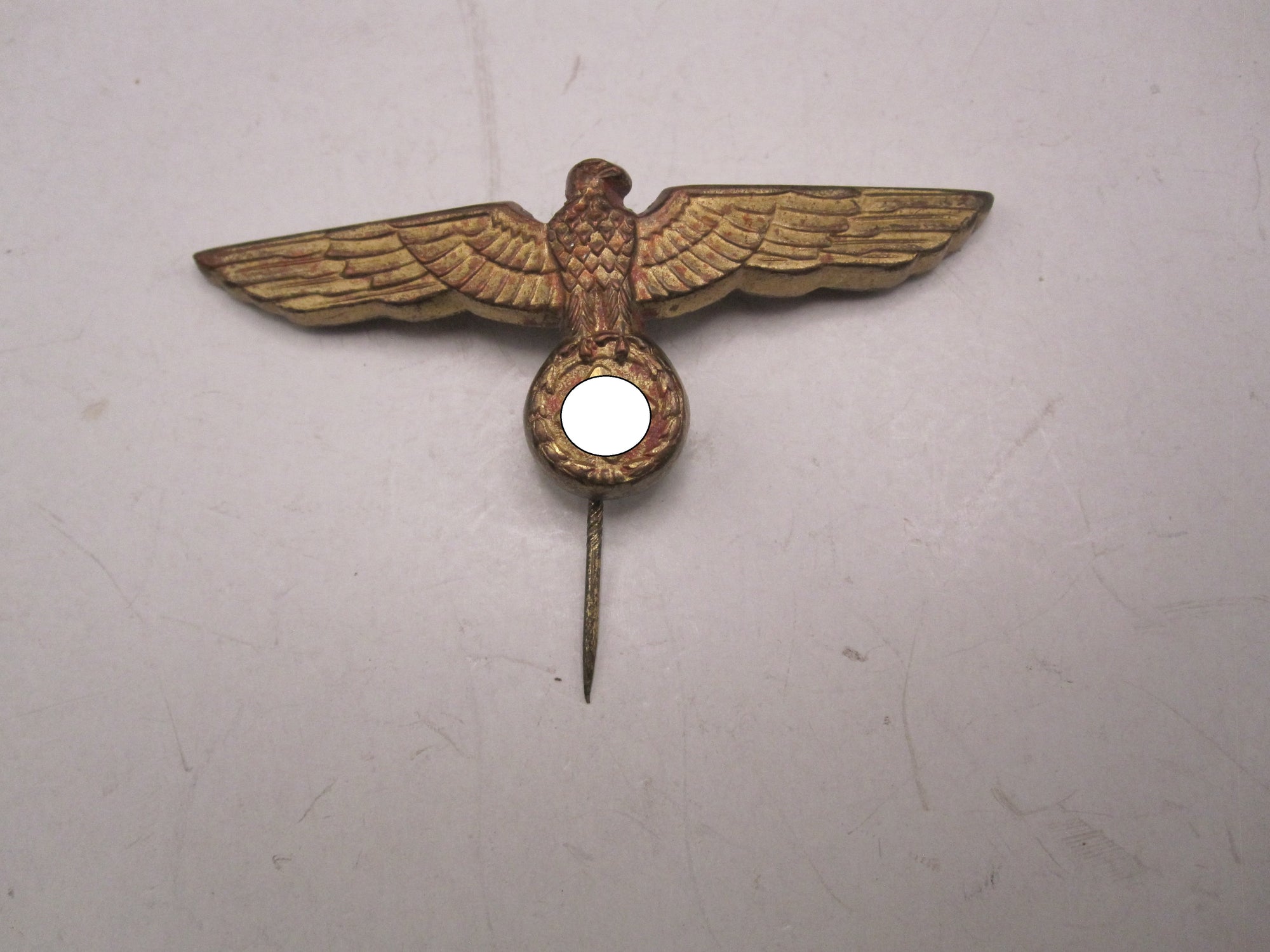 H.W.  -  -   Kriegsmarine Mützenadler 2. Modell große Ausführung für Portepeeunteroffiziere