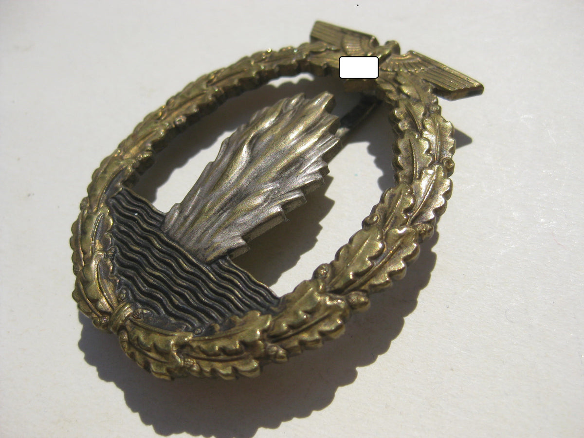 H.W.    Minensucher Kriegsabzeichen Sehr seltener Hersteller