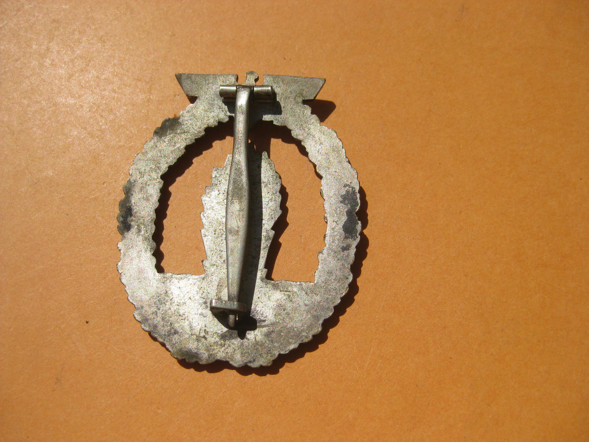 H.W.    Minensucher Kriegsabzeichen Sehr seltener Hersteller