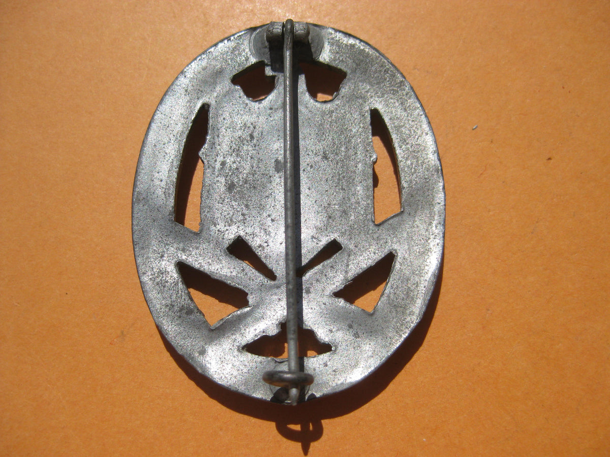 H.W.   -  -  Allgemeines Sturmabzeichen des Heeres