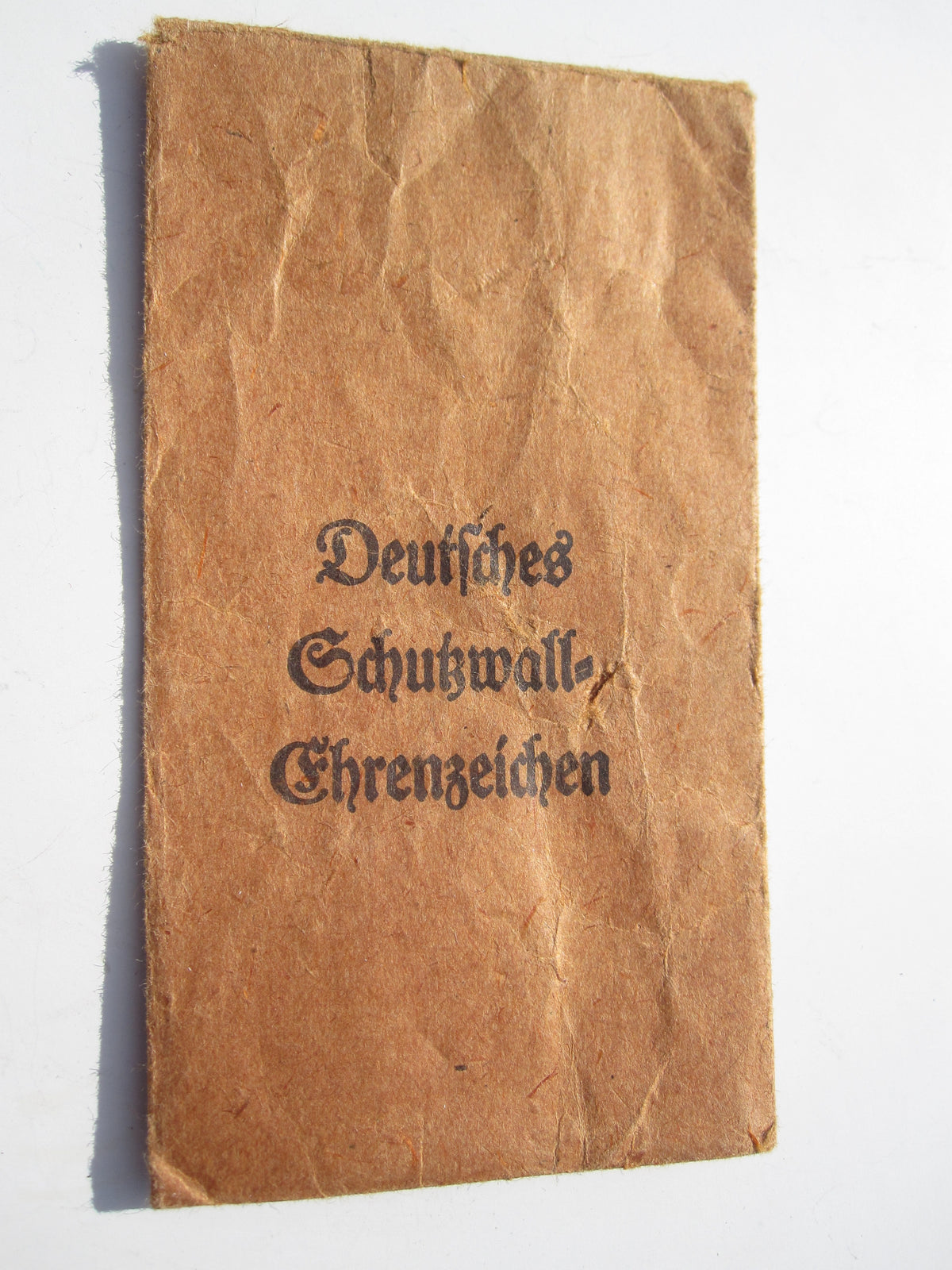 Schutzwallmedaille Deutsches Schutzwall Ehrenzeichen Hersteller: Carl Poelath Mint Condition