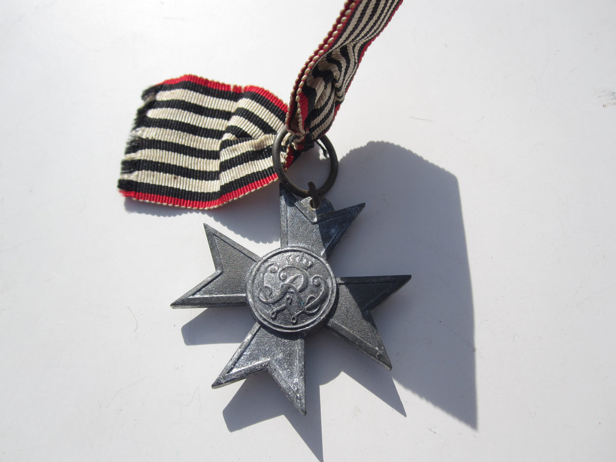 Kreuz für Kriegshilfsdienst -Preußen- Verleihung an Frau !!!