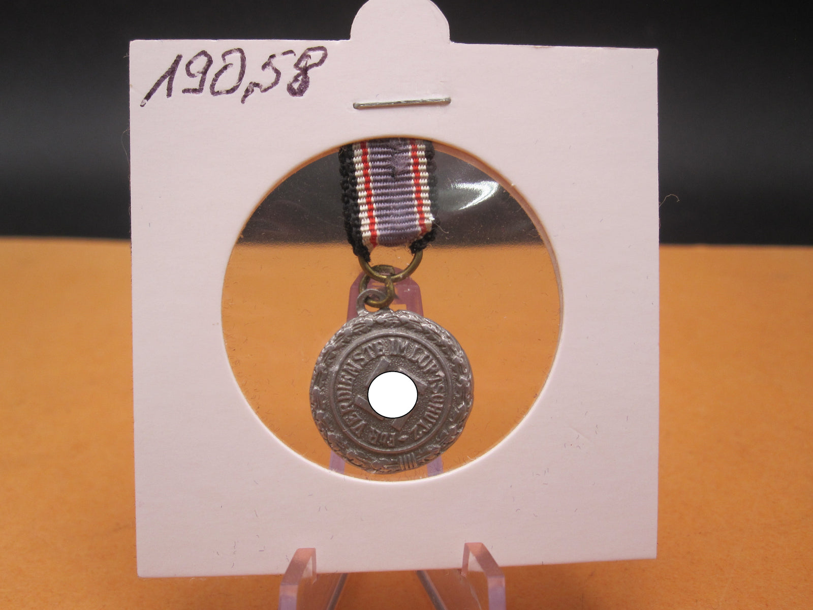 H.W.  -  - Miniatur Medaille für Verdienste im Luftschutz 1938