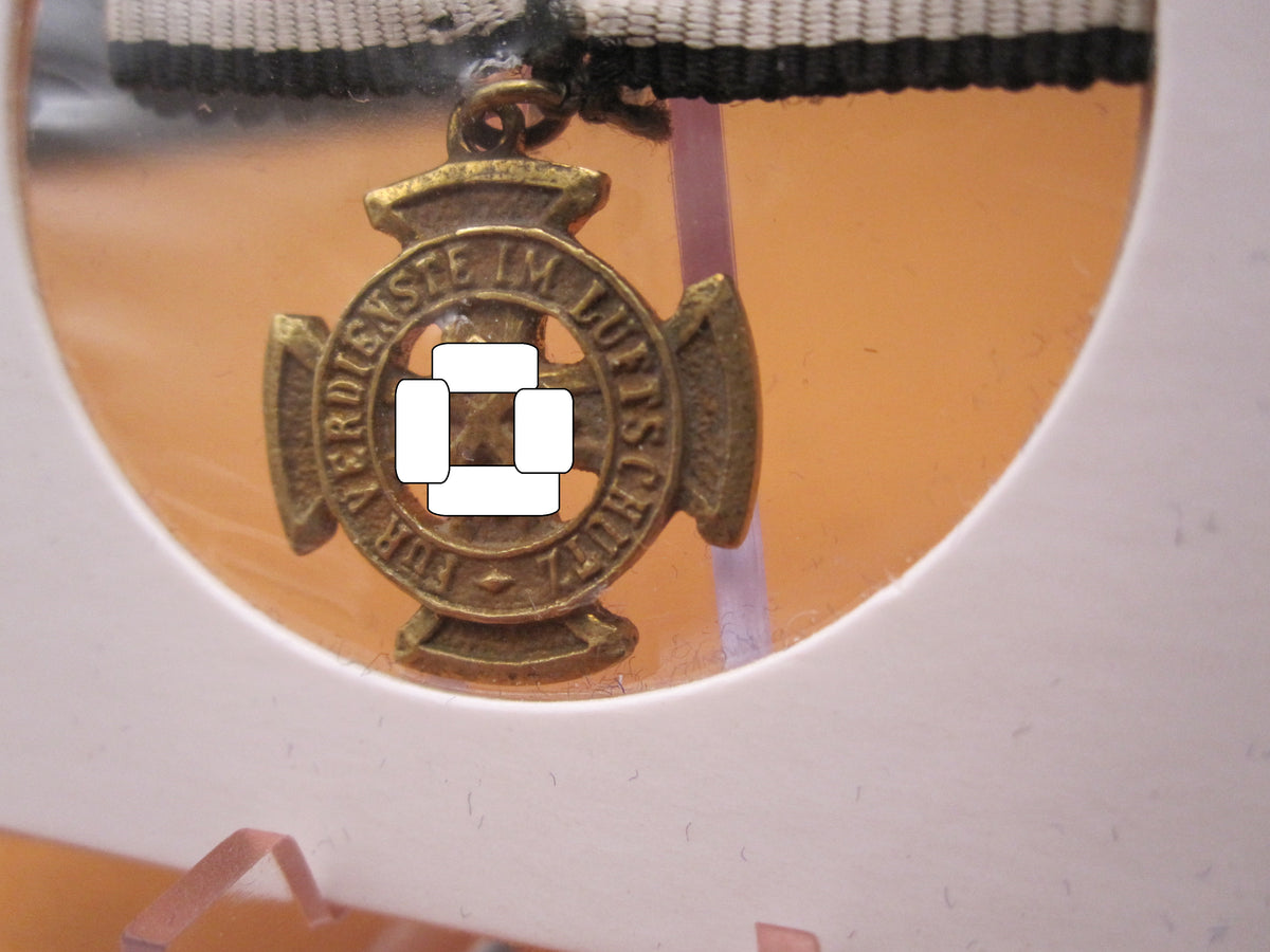 H.W.  -  - Miniatur Kreuz für Verdienste im Luftschutz Ehrenzeichen 1.Klasse  1938