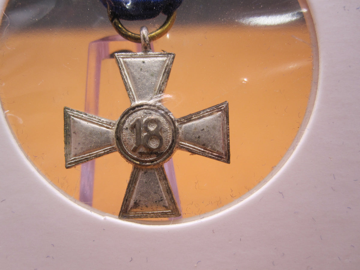 H.W.  -  - Miniatur Kreuz für 18 Dienstjahre in der Wehrmacht
