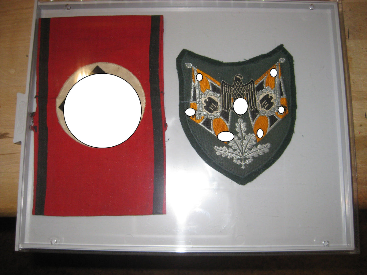 H.W.   -   -  Aufbewahrungsboxen Etui Schachtel für Ordenssammlung Effektensammlung 2cm Hoch etc