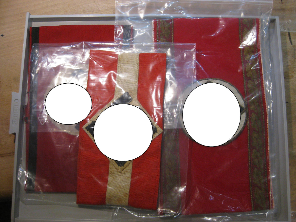 H.W.   -   -  Aufbewahrungsboxen Etui Schachtel für Ordenssammlung Effektensammlung 2cm Hoch etc