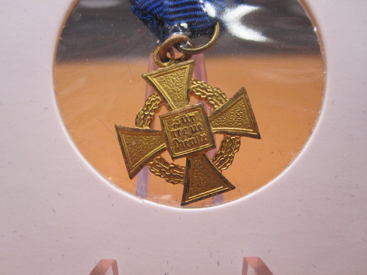 H.W.  -  - Miniatur Kreuz für 40 Jahre Treue Dienste MINT CONDITION