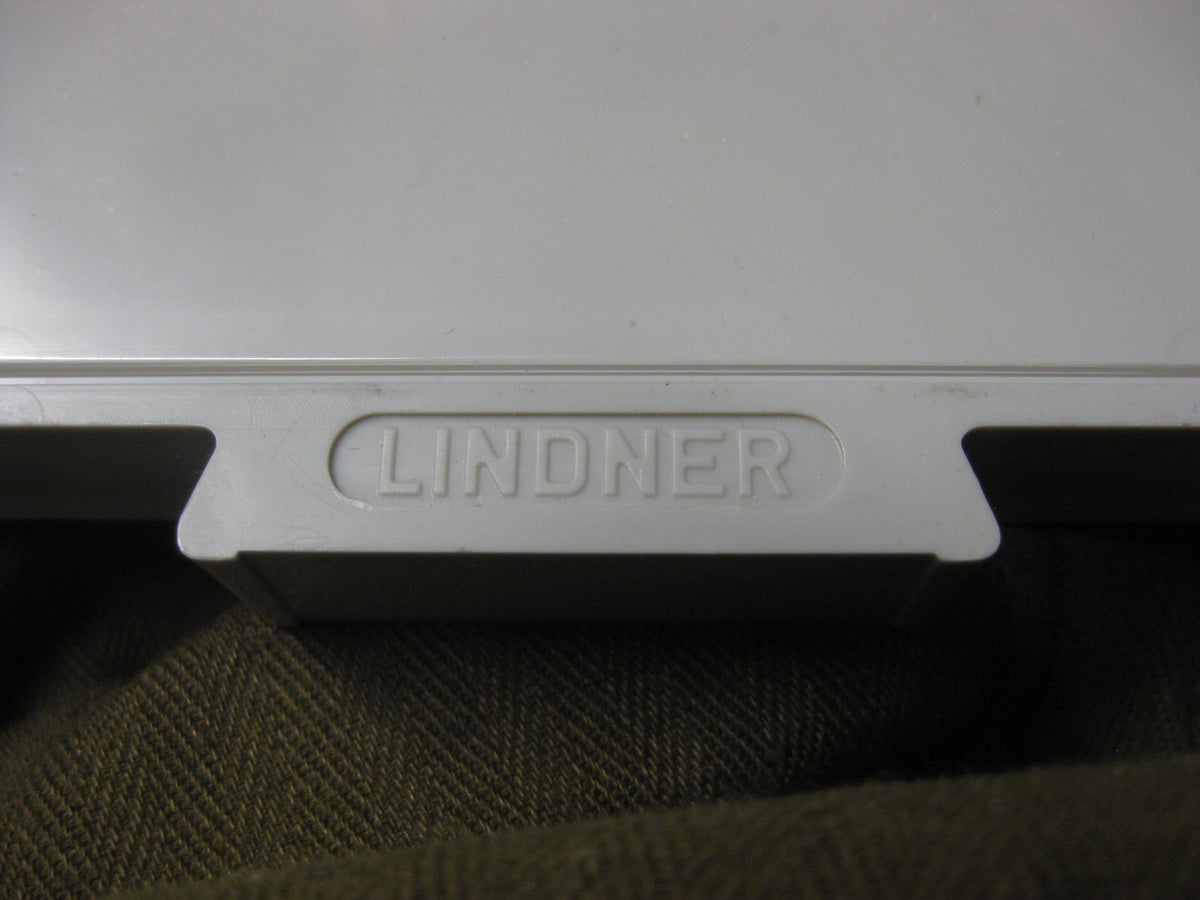 H.W.   -   -  Aufbewahrungsboxen Etui Schachtel für Ordenssammlung Effektensammlung 2cm Hoch etc