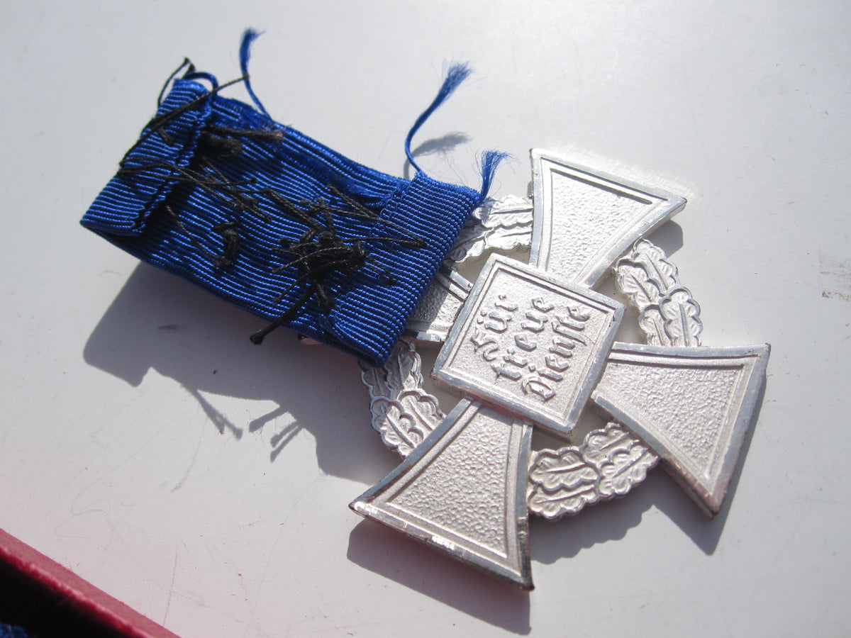 Treudienst-Ehrenzeichen für 25 Jahre in Verleihungsschachtel Hersteller: Rudolf Haupt