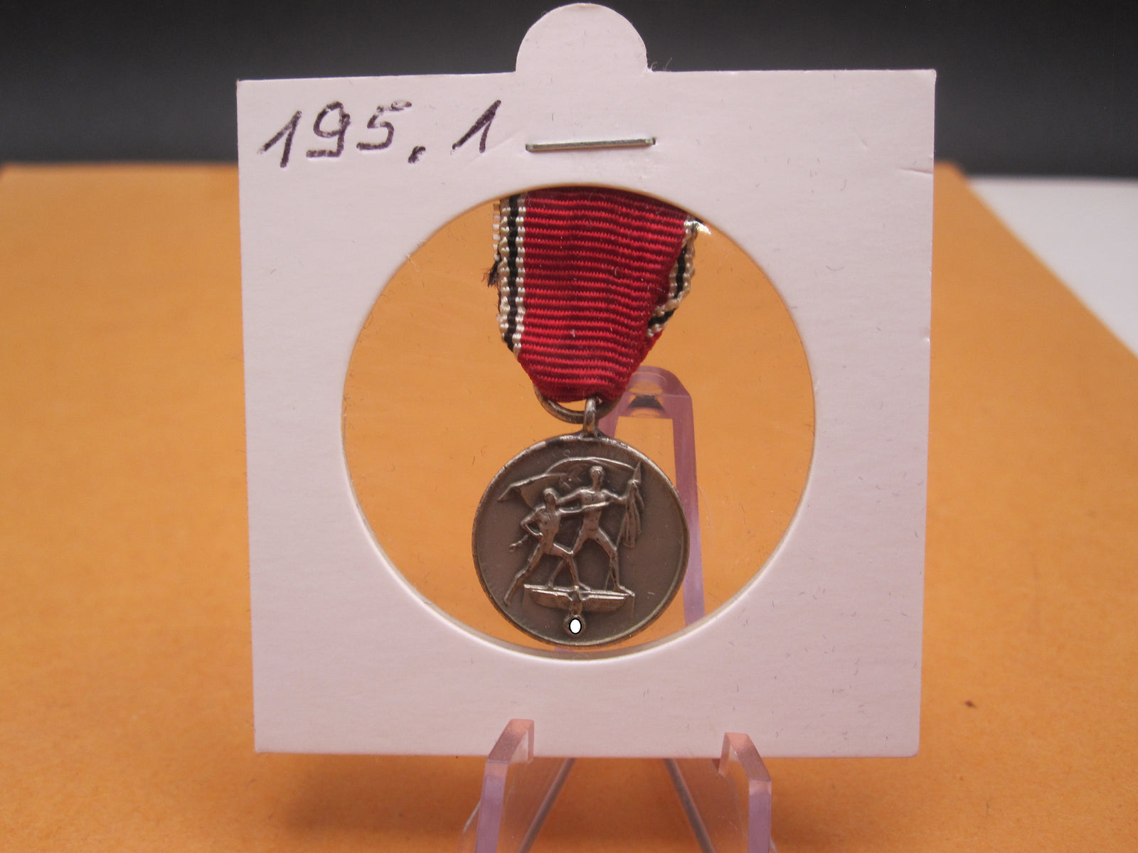 H.W.  -  - Miniatur Medaille zur Erinnerung an den 13. März 1938 sog. Österreichmedaille / Anschlussmedaille