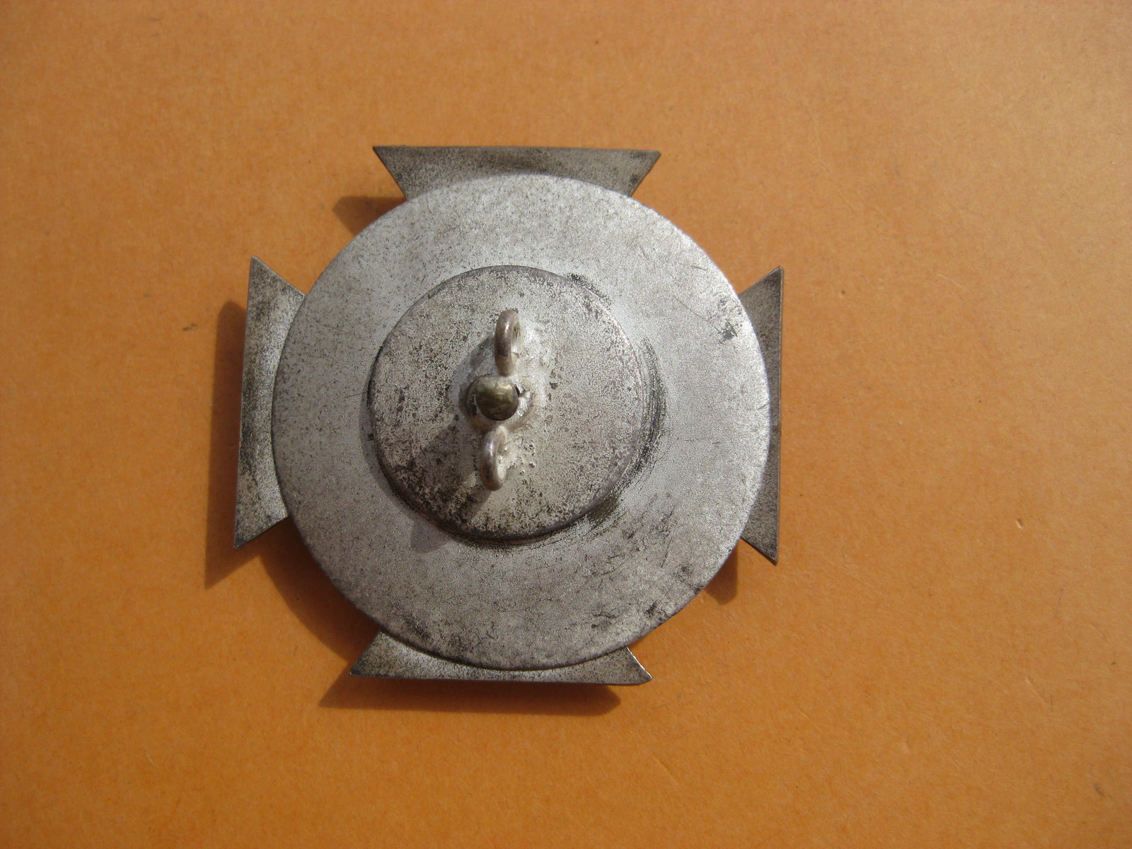 H.W. -  -  Eisernes Kreuz 1.Klasse von 1914 (EK1/14) an SCHRAUBSCHEIBE seltene Variante