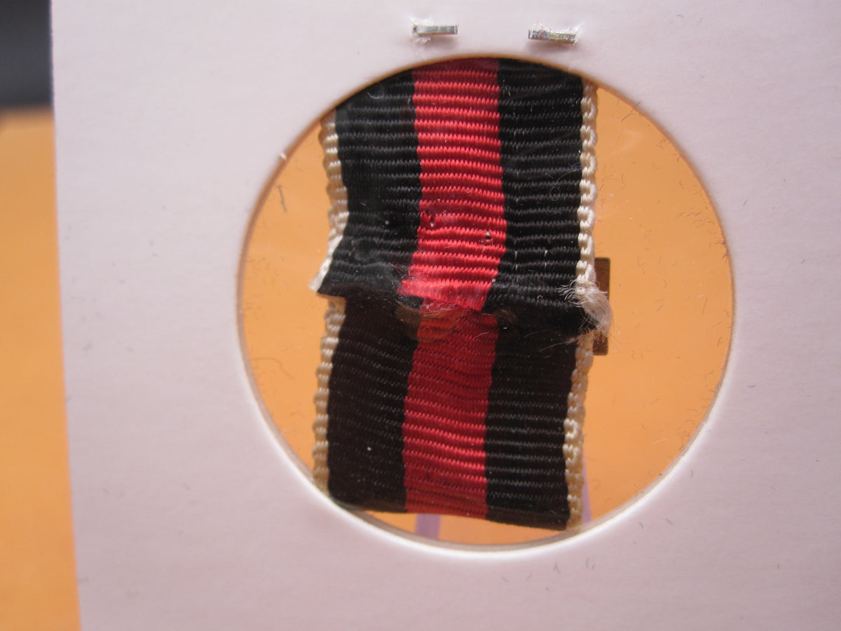 H.W.  -  - Miniatur Spange Prager Burg für die Medaille zur Erinnerung an den 1. Oktober 1938 sog. Anschlussmedaille