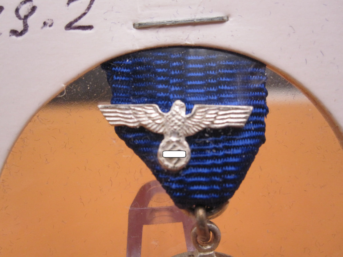 H.W.  -  - Miniatur Medaille für 4 Dienstjahre in der Wehrmacht