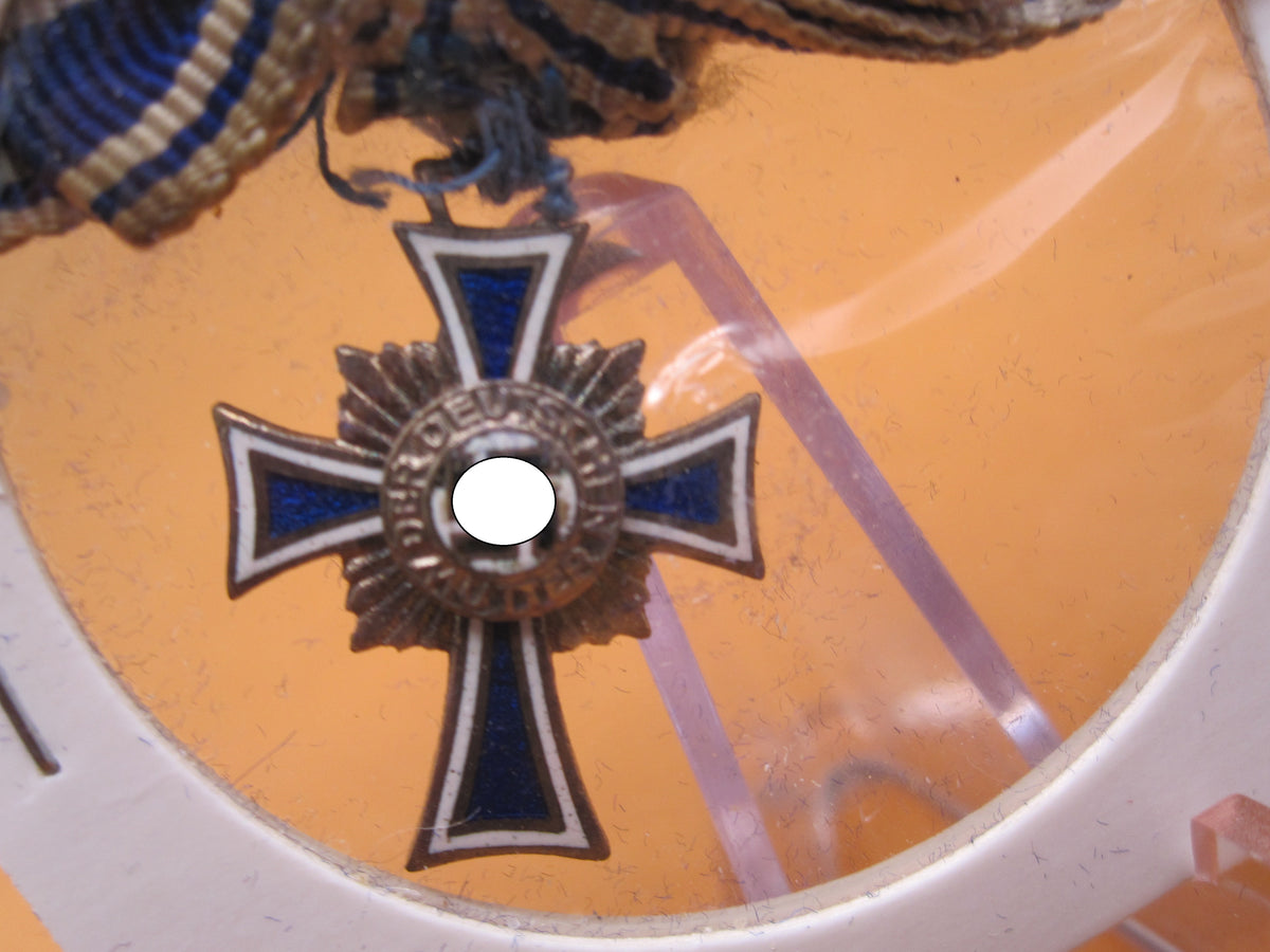 H.W.  -  -  Miniatur Kreuz Ehrenkreuz der deutschen Mutter / Mutterkreuz in Silber