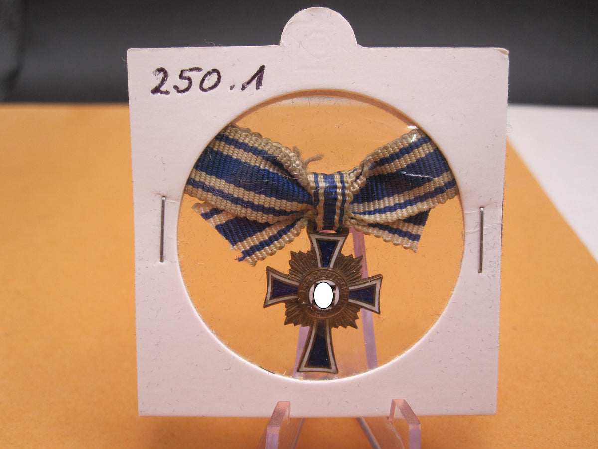 H.W.  -  -  Miniatur Kreuz Ehrenkreuz der deutschen Mutter / Mutterkreuz in Bronze