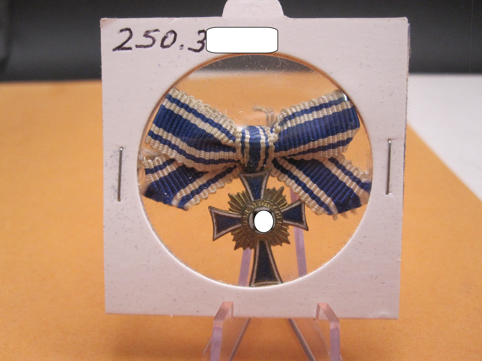 H.W.  -  -  Miniatur Kreuz Ehrenkreuz der deutschen Mutter / Mutterkreuz in Gold