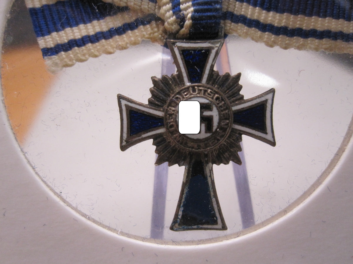 H.W.  -  -  Miniatur Kreuz Ehrenkreuz der deutschen Mutter / Mutterkreuz in Silber