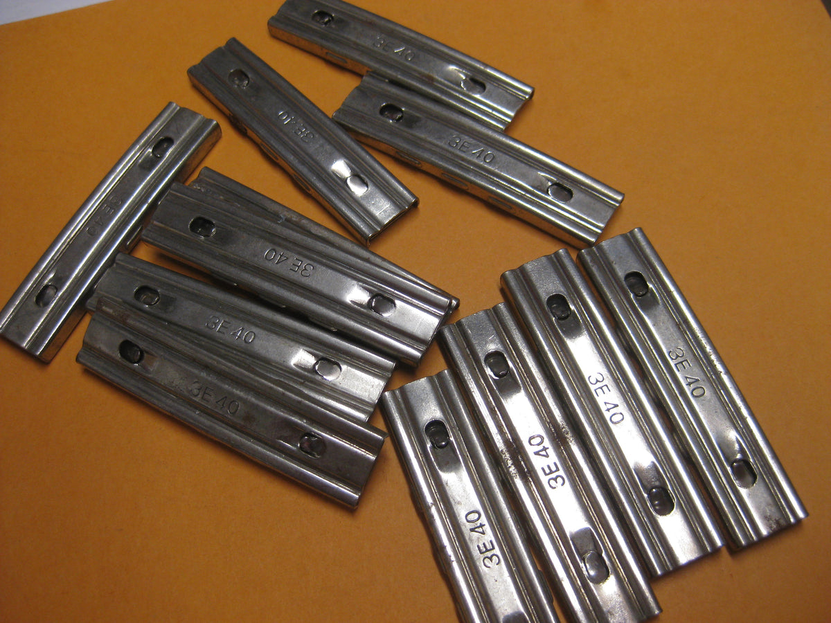 mir unbekannter Ladestreifen 2.Weltkrieg Gewehr Karabiner Pistole ???