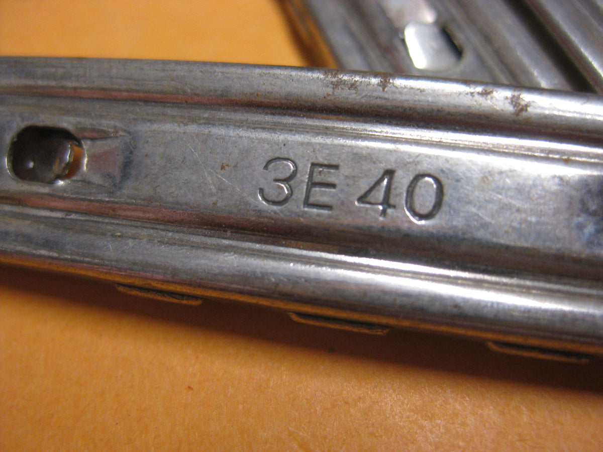 mir unbekannter Ladestreifen 2.Weltkrieg Gewehr Karabiner Pistole ???