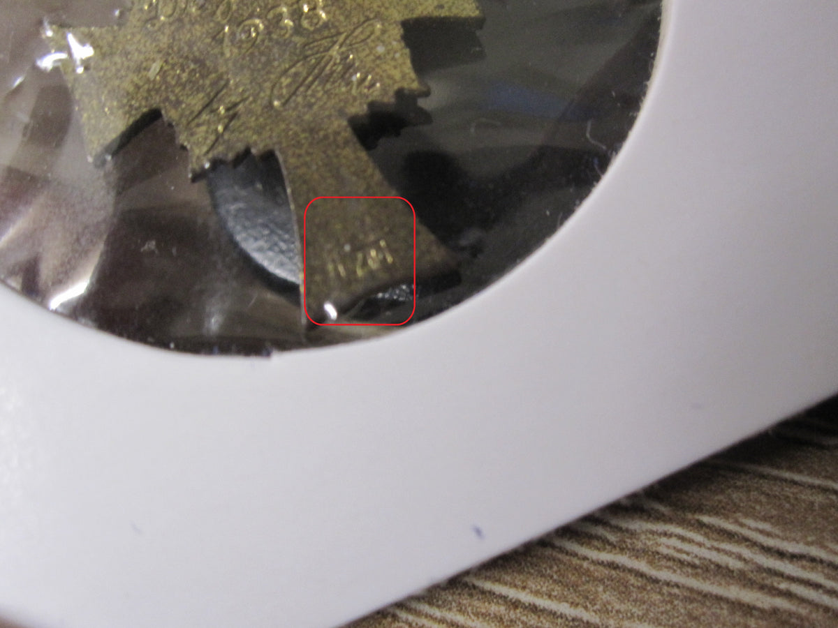 H.W.  -  -  Miniatur Kreuz Ehrenkreuz der deutschen Mutter / Mutterkreuz in Gold