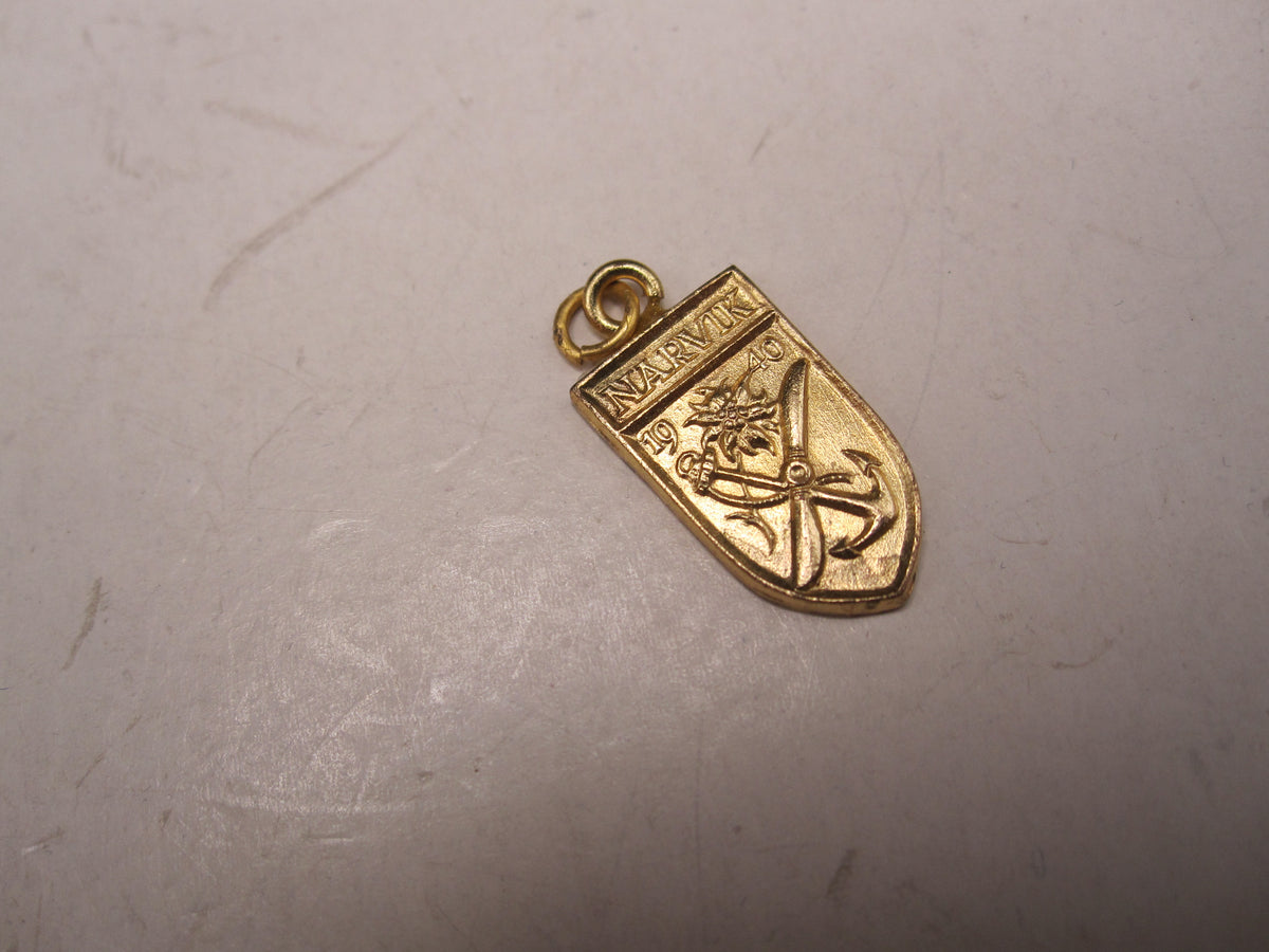 H.W.  -  - Miniatur Ärmelschild Narvikschild Modell 1957