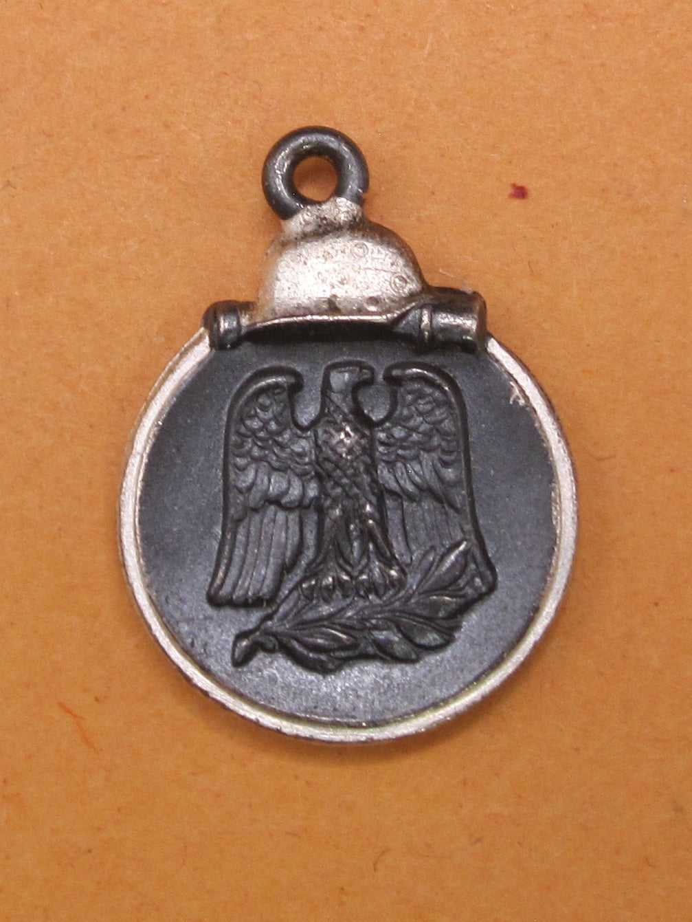 H.W.  -  - Miniatur Ostmedaille Modell / Ausführung 1957