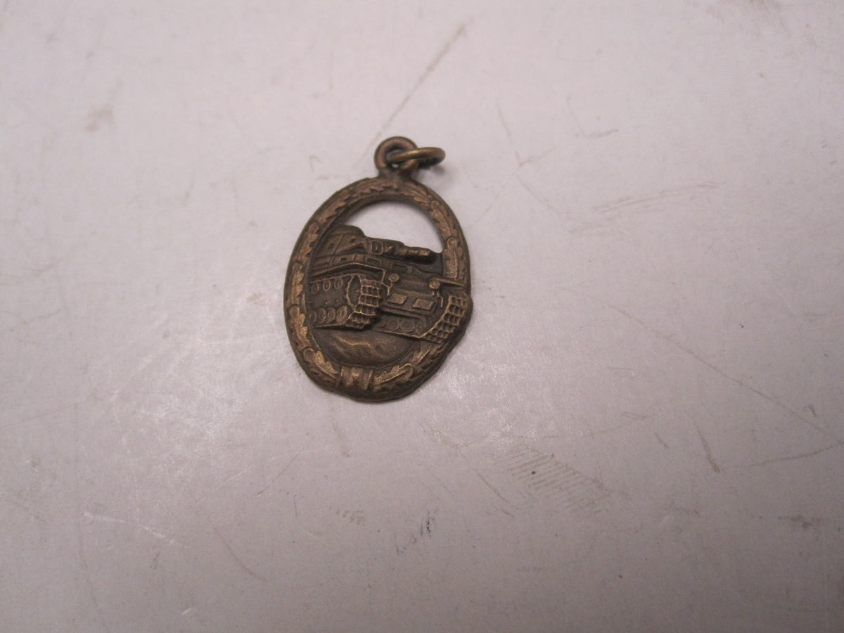 H.W.  -  - Miniatur Panzerkampfabzeichen der Wehrmacht in Bronze Modell / Ausführung 1957