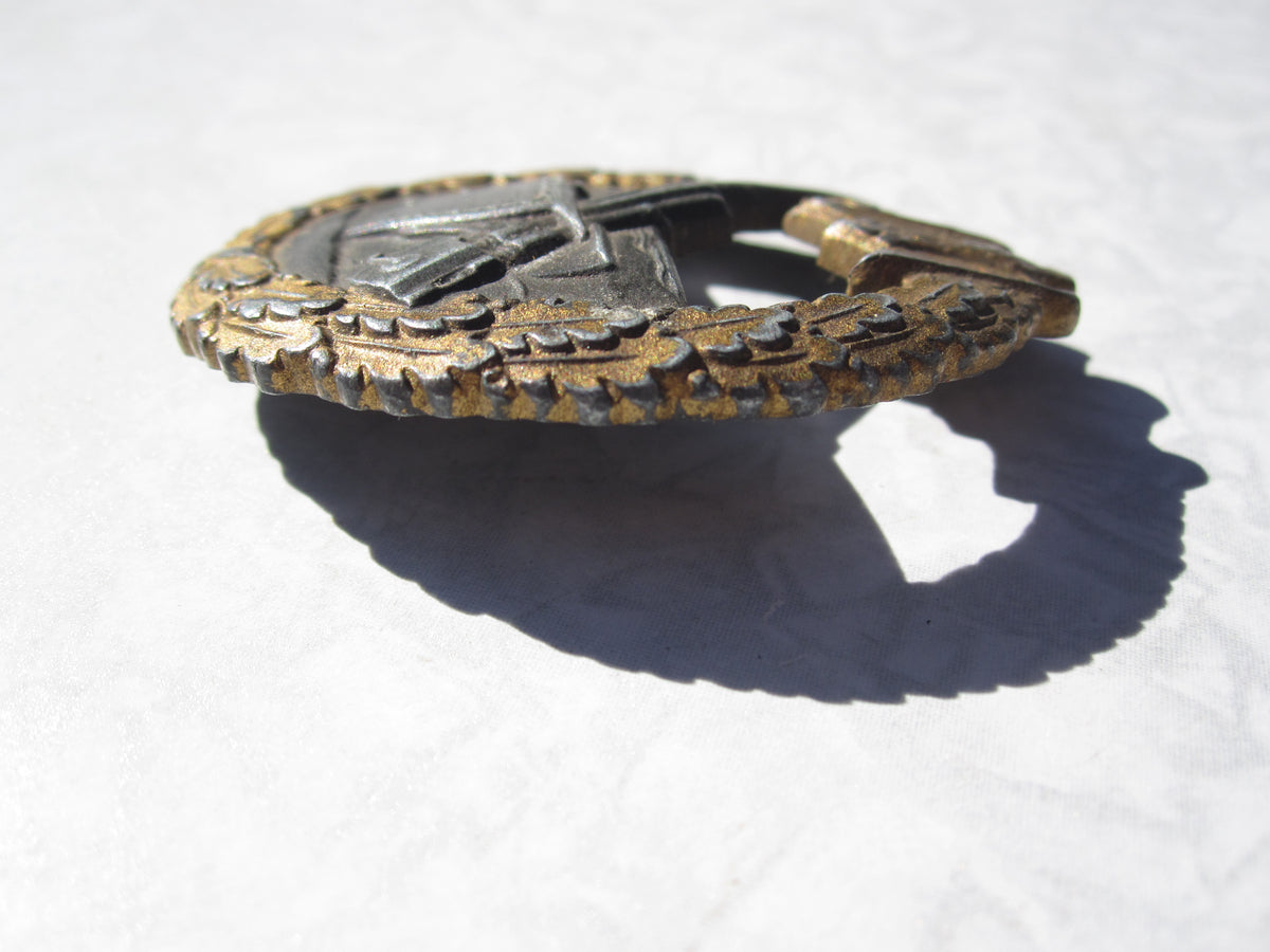 Marineartillerie Kriegsabzeichen Hersteller: &quot;FLL 43&quot;