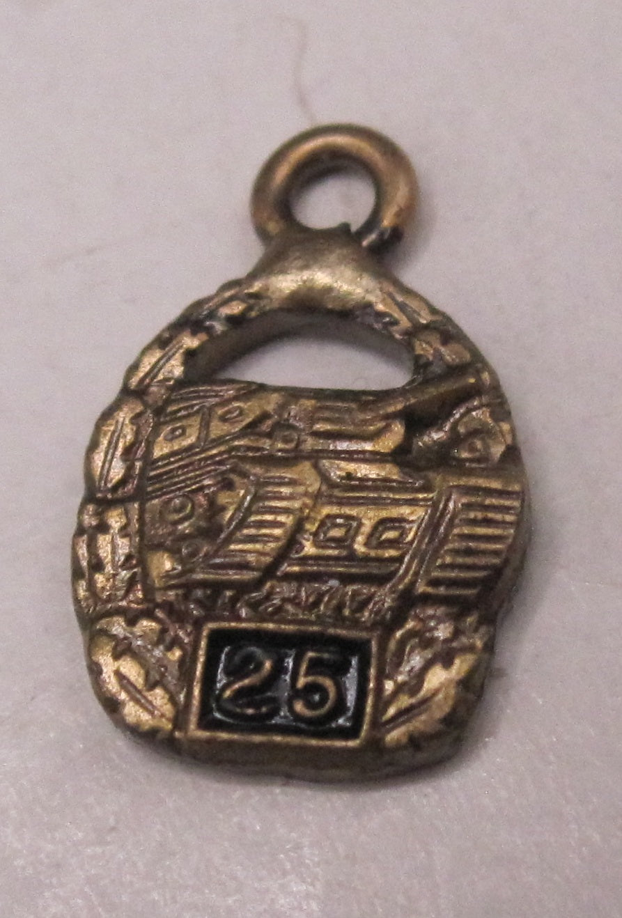 H.W.  -  - Miniatur Panzerkampfabzeichen der Wehrmacht in Bronze mit Einsatzzahl 25 Modell / Ausführung 1957