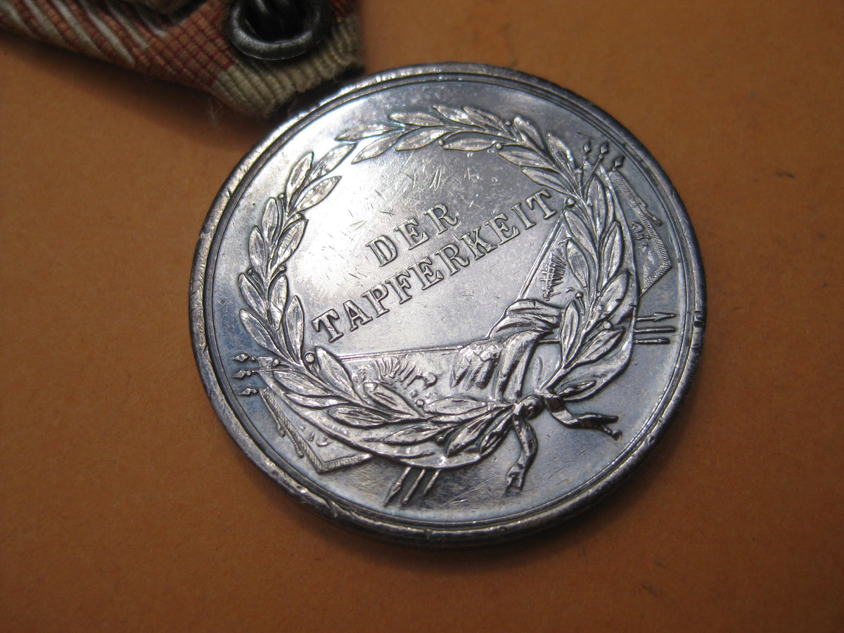 H.W. -  -  Medaille Österreich 1914 kleine silberne Tapferkeitsmedaille