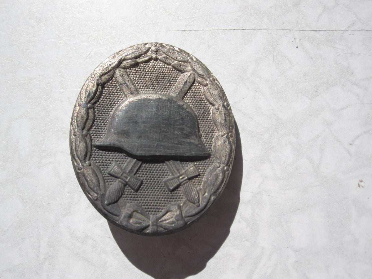 Verwundetenabzeichen 1939 in Silber Hersteller: &quot;107&quot;