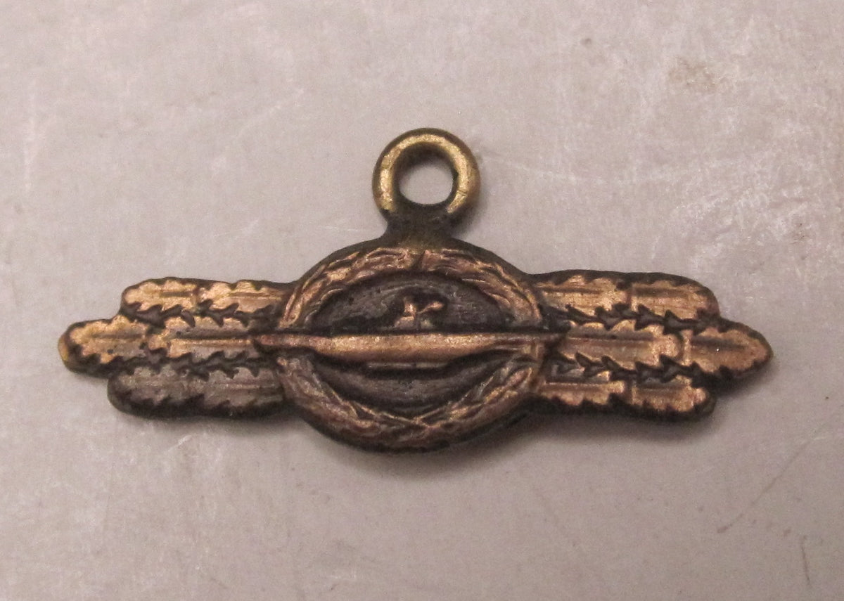 H.W.  -  - Miniatur U-Boot Frontspange der Kriegsmarine in Bronze Modell / Ausführung 1957