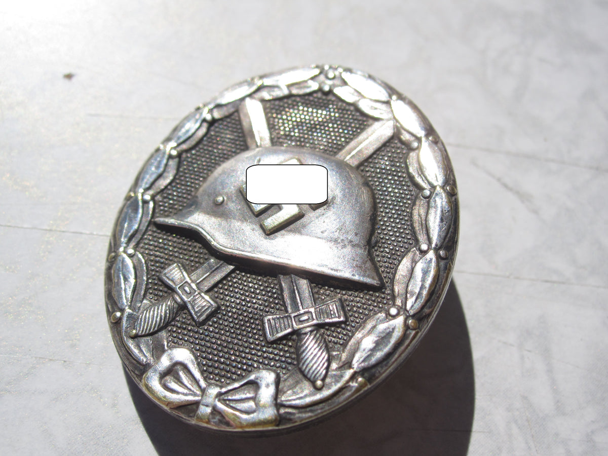 Verwundetenabzeichen 1939 in Silber Buntmetall