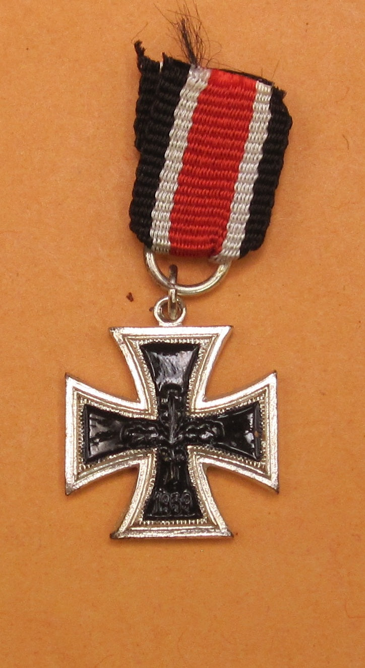 H.W.  -  - Miniatur Eisernes Kreuz 1939 2.Klasse als Modell / Ausführung 1957