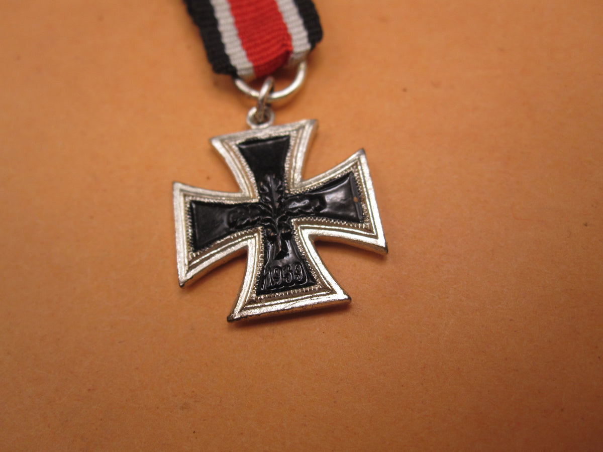 H.W.  -  - Miniatur Eisernes Kreuz 1939 2.Klasse als Modell / Ausführung 1957