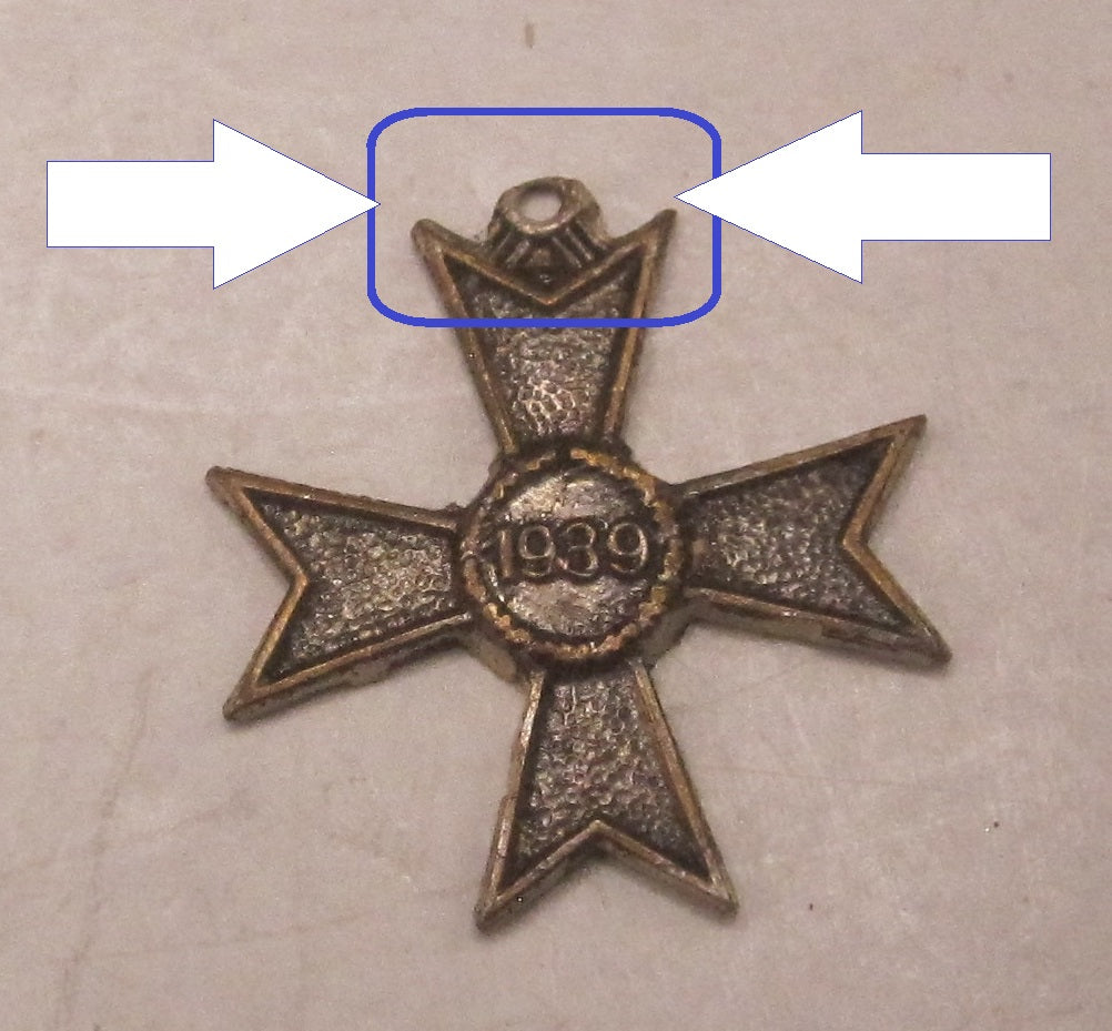 H.W.  -  - Miniatur Ritterkreuz des Kriegsverdienstkreuz 1939 Modell / Ausführung 1957