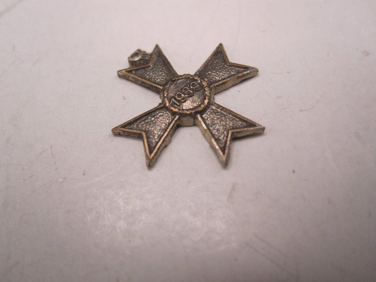 H.W.  -  - Miniatur Ritterkreuz des Kriegsverdienstkreuz 1939 Modell / Ausführung 1957