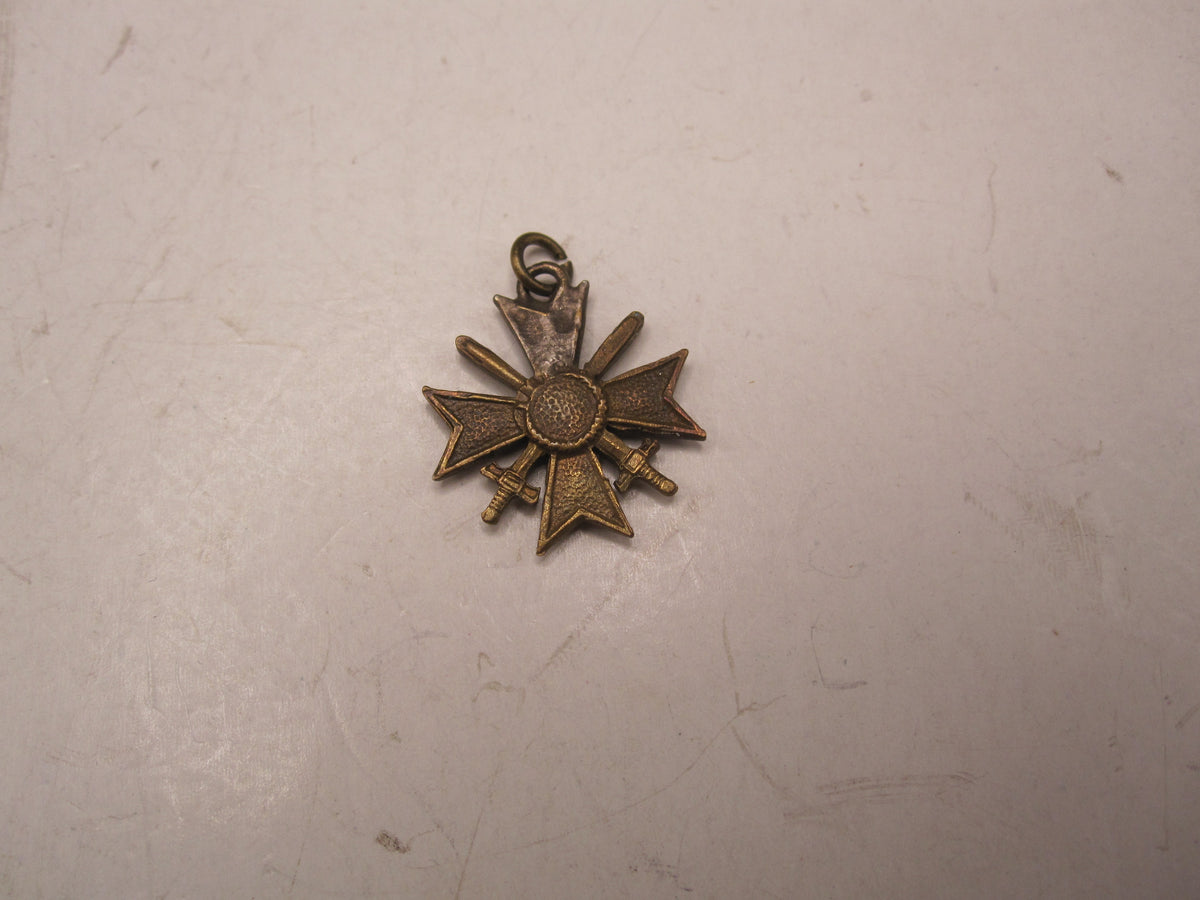 H.W.  -  - Miniatur Kriegsverdienstkreuz 2.Klasse 1939 Modell / Ausführung 1957