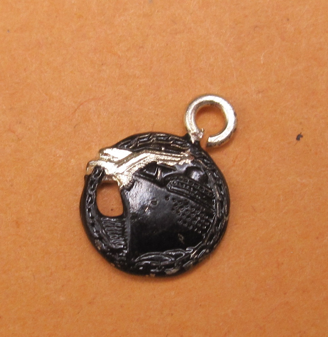 H.W.  -  - Miniatur Blockadebrecherkriegsabzeichen der Kriegsmarine Modell / Ausführung 1957