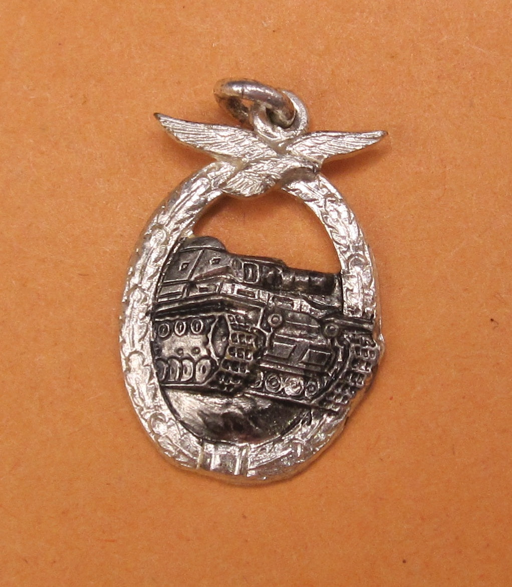 H.W.  -  - Miniatur Panzerkampfabzeichen der Luftwaffe Modell / Ausführung 1957