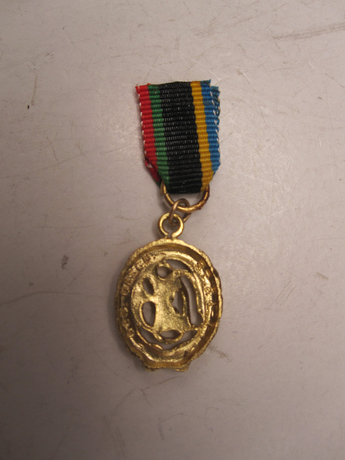 H.W.  -  - Miniatur DSB Sportabzeichen in Gold für die Bundeswehr