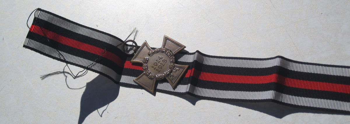 Ehrenkreuz des 1.Weltkrieges  für Kriegsteilnehmer 1914 - 1918 Hersteller: CP Mint Condition