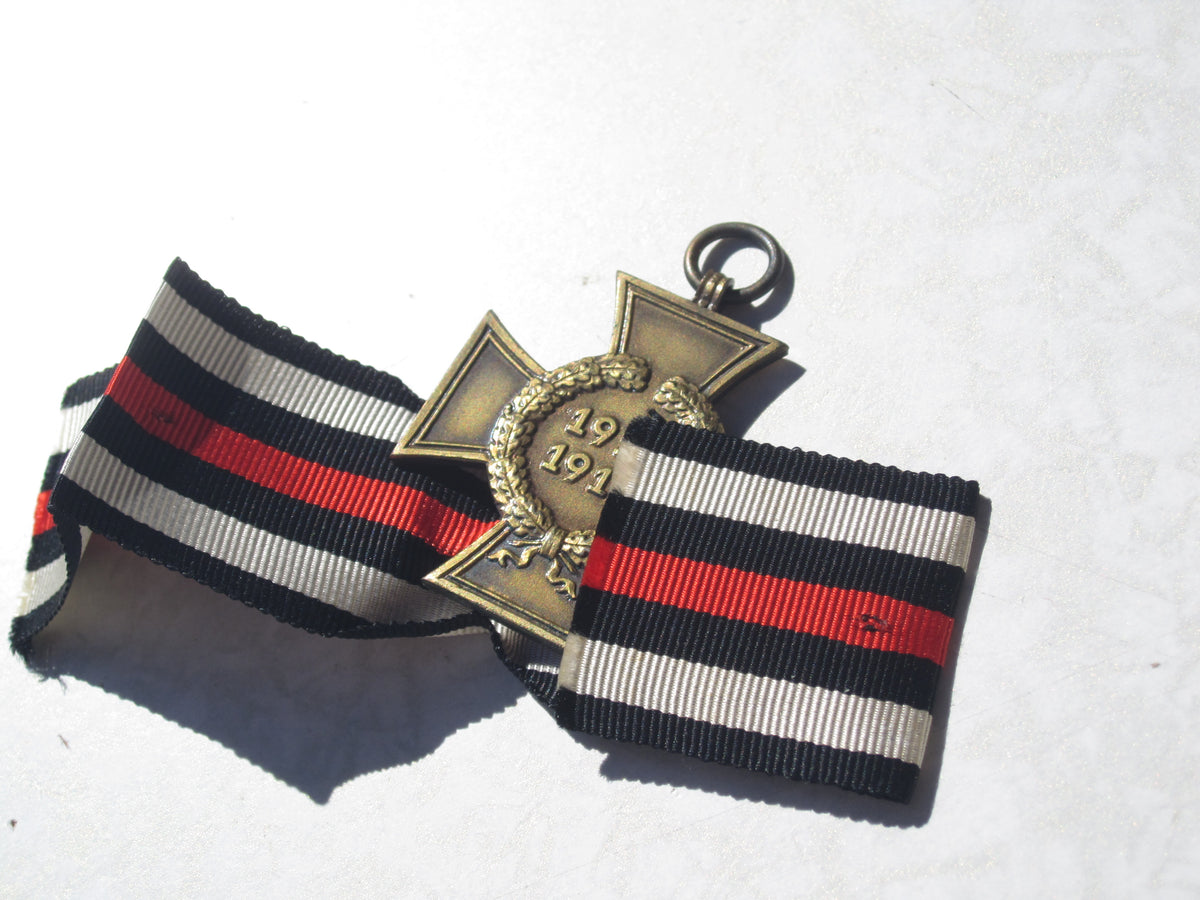 Ehrenkreuz des 1.Weltkrieges  für Kriegsteilnehmer 1914 - 1918 Hersteller: W in Mint Condition