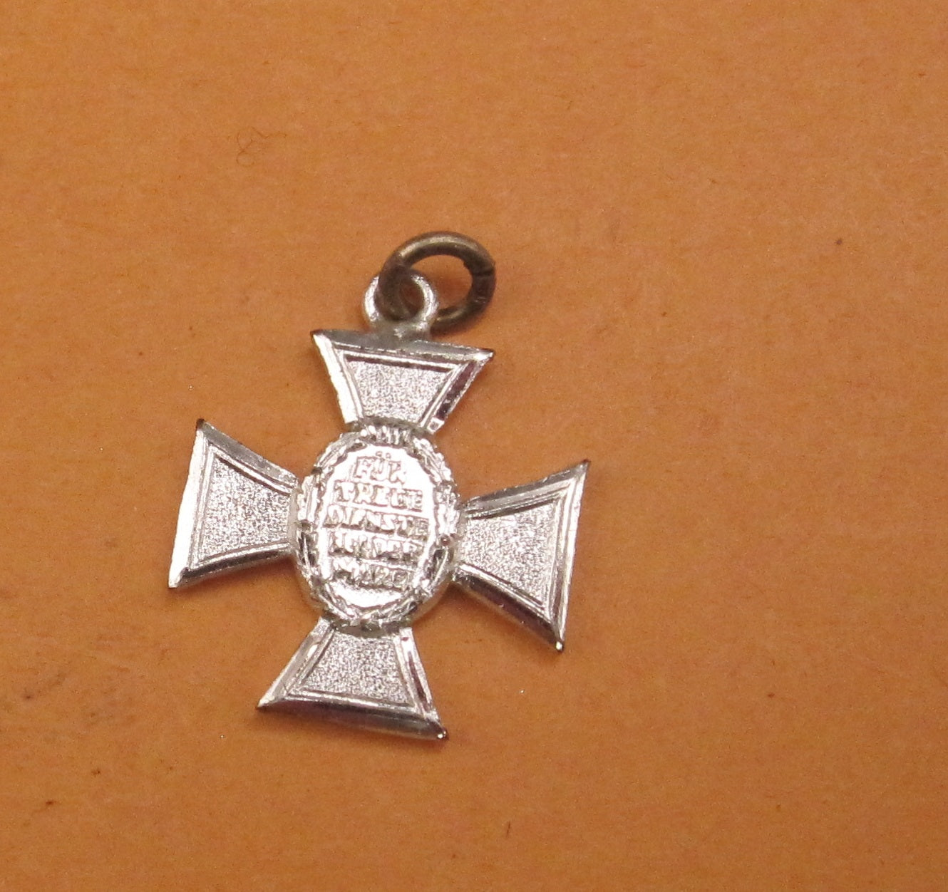 H.W.  -  - Miniatur Kreuz Polizeidienstauszeichnung für 18 Jahre Modell / Ausführung 1957