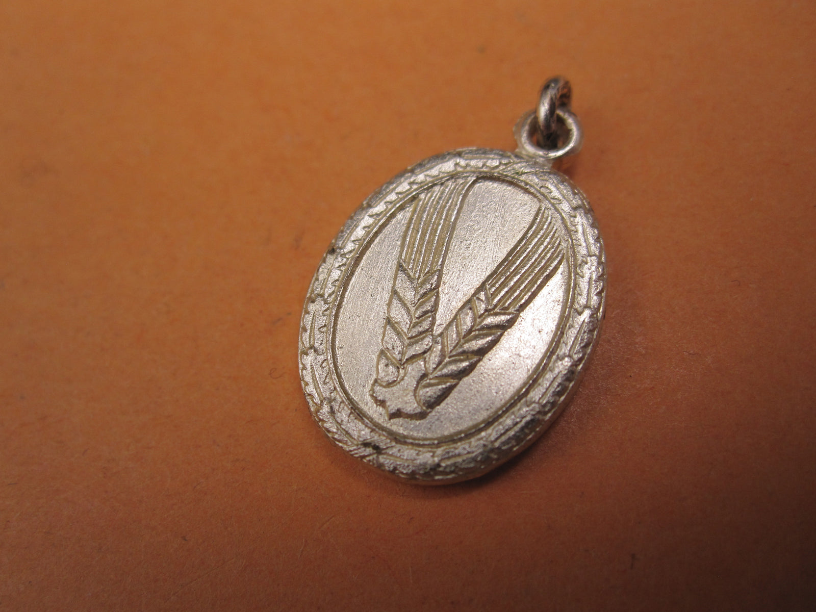 H.W.  -  - Miniatur Medaille Reichsarbeitsdienstauszeichnung 2.Stufe in Silber Modell / Ausführung 1957